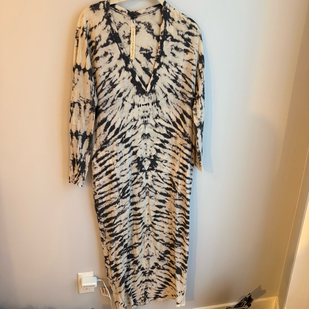 Raquel Allegra Black and Cream Long Sleeve Dress